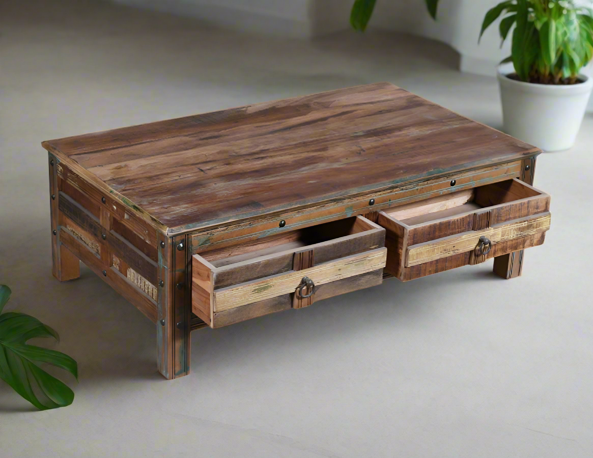 Coffee Table with 4 drawers